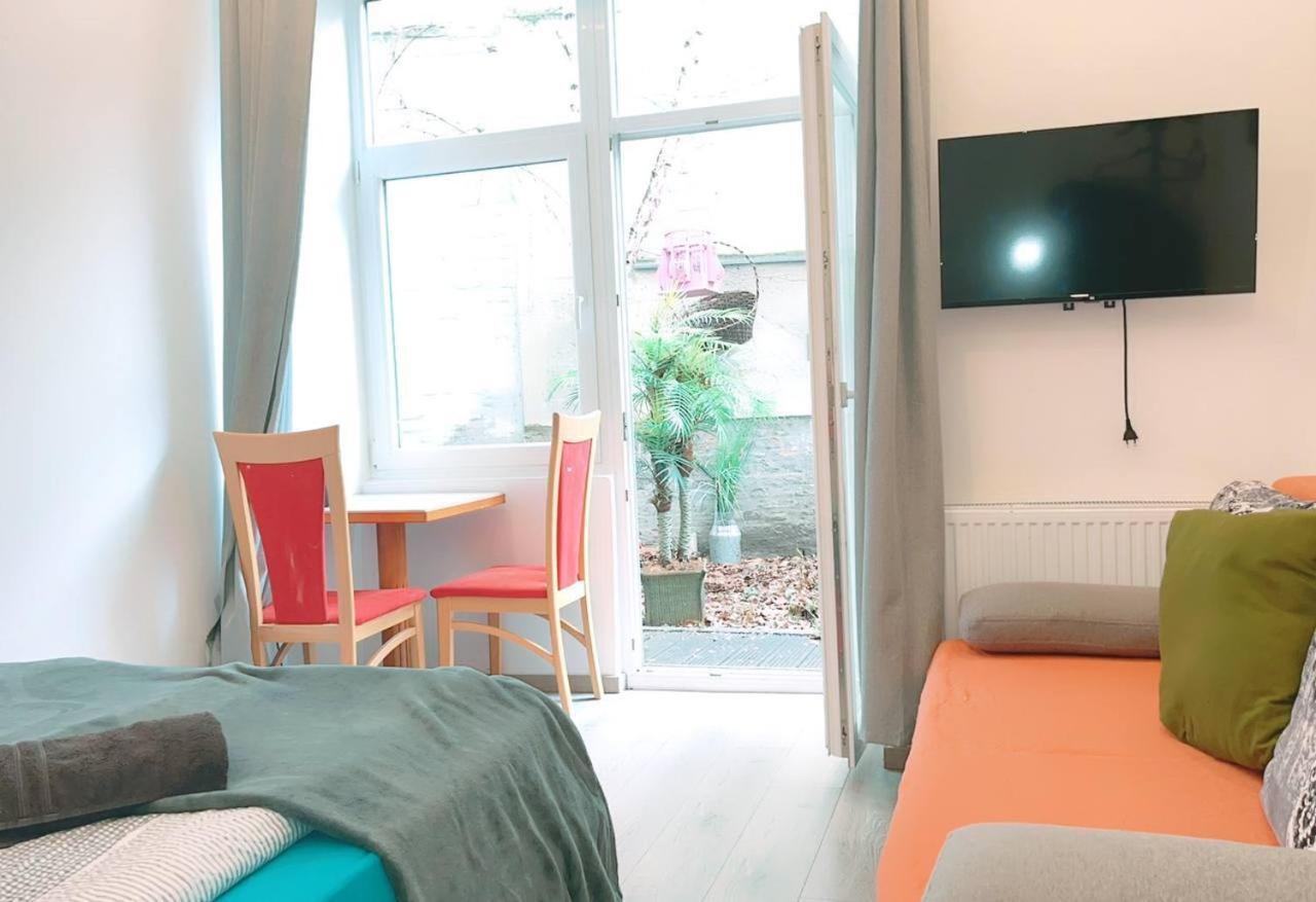 Comfort Apartment 5P Hn Wina Bagian luar foto