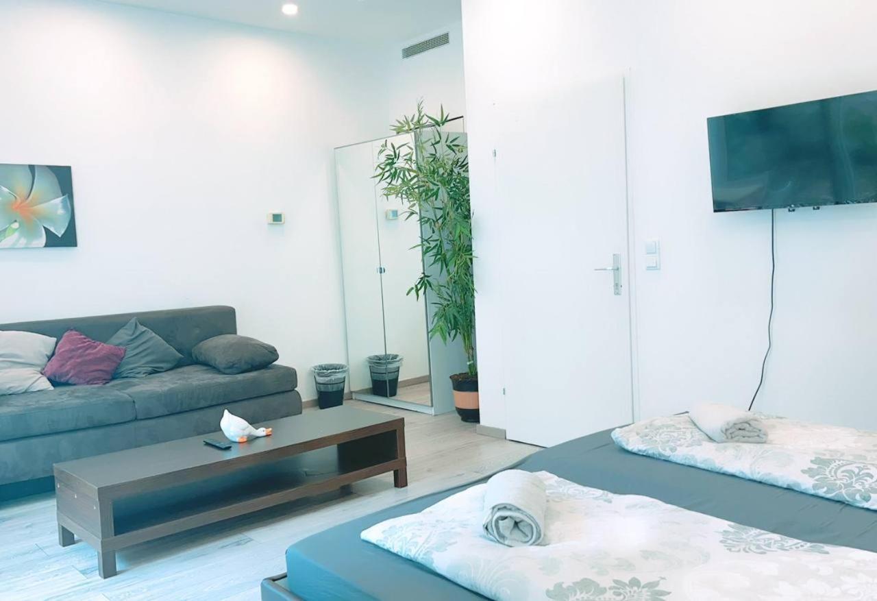 Comfort Apartment 5P Hn Wina Bagian luar foto